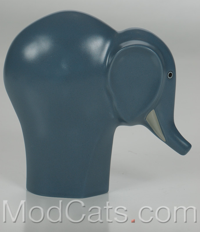 Arabia - Howard Smith - Runfree Selma Elephant