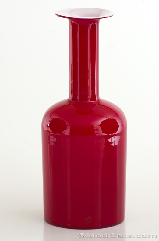 Carnaby 14-inch Red Cased Gulvase