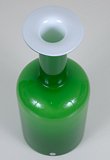Carnaby 17-inch Green Cased Gulvase