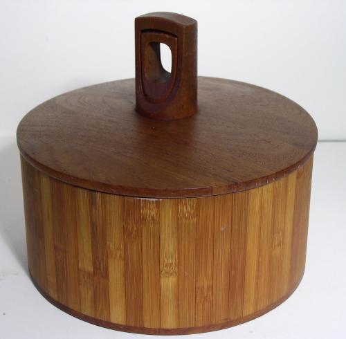 Dansk IHQ Teak Chilled Server